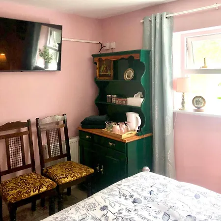 Rural Retreat Near Knock * باليهاونيس